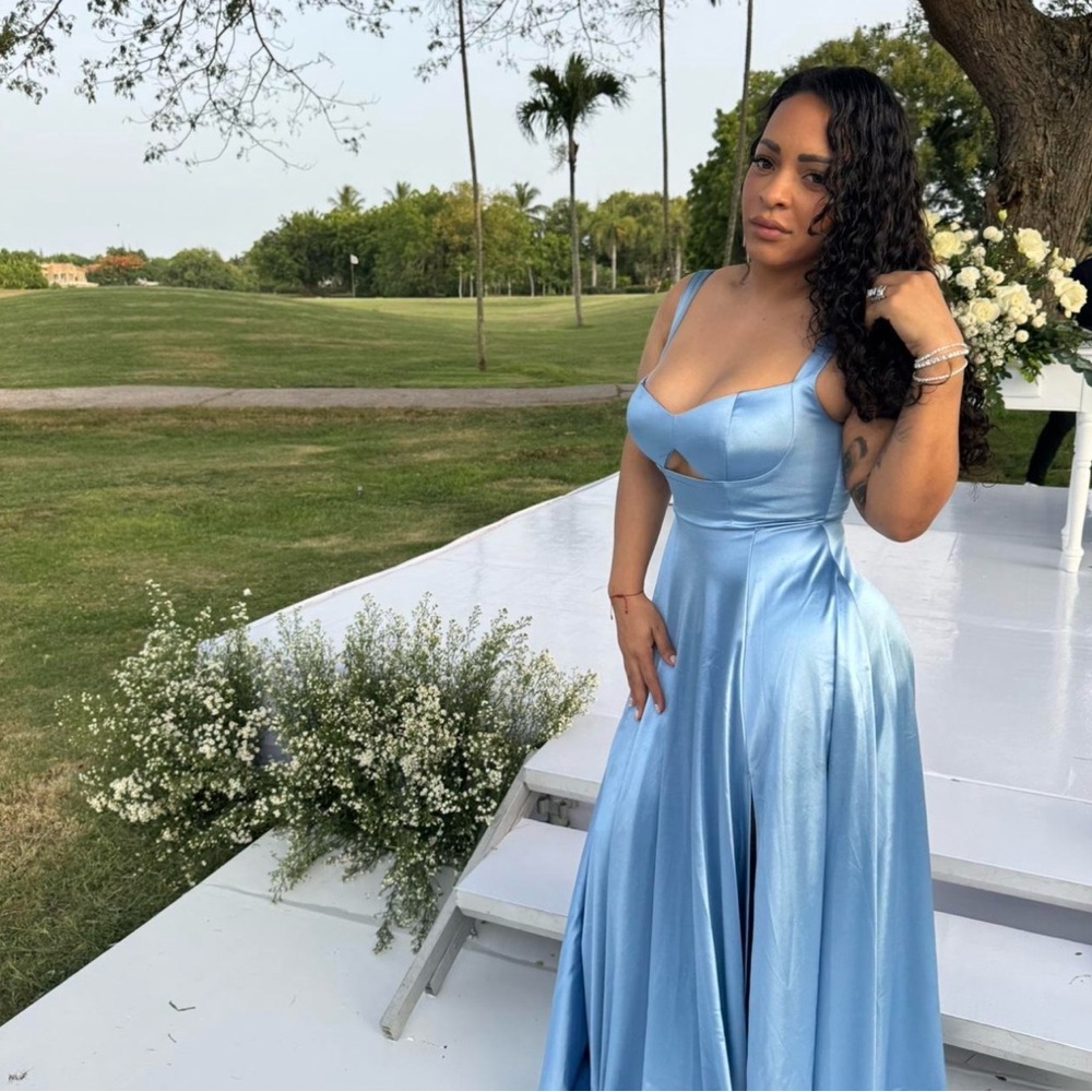 Elegant Blue Evening Gown